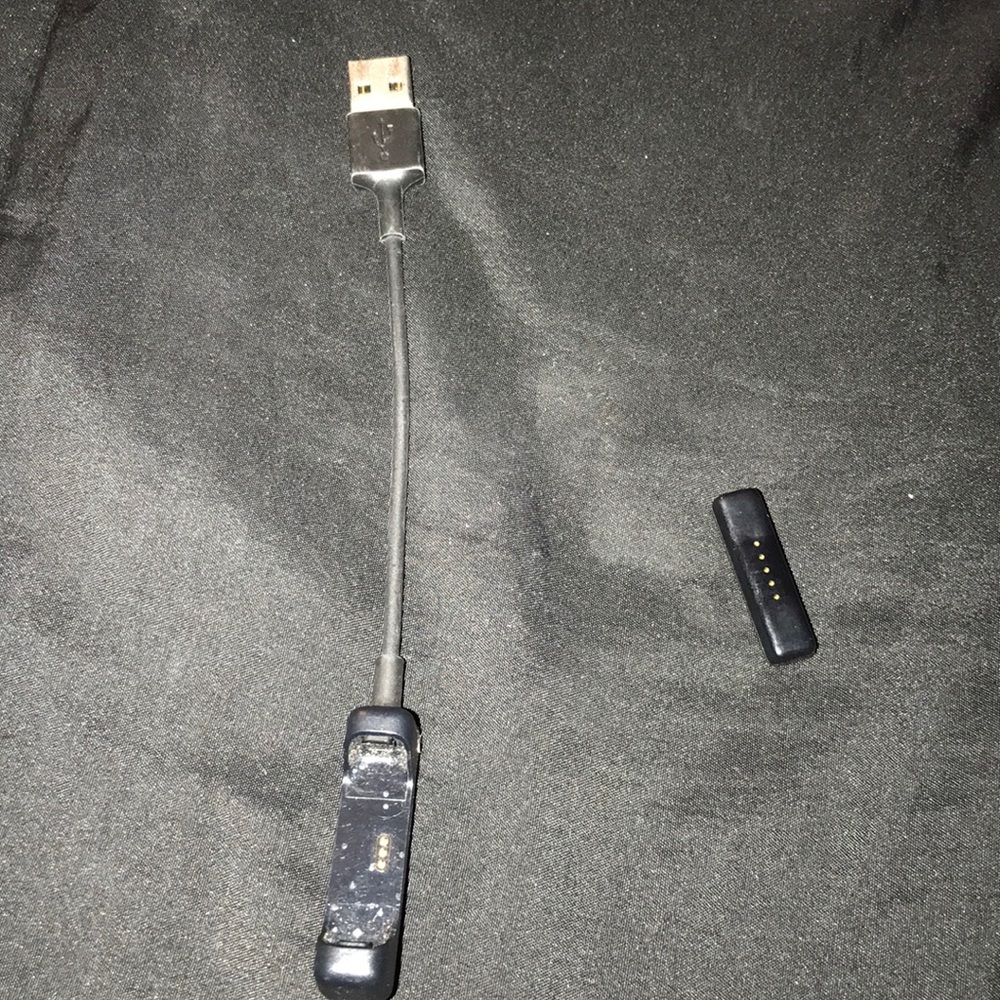 FITBIT - Picture 4 of 4